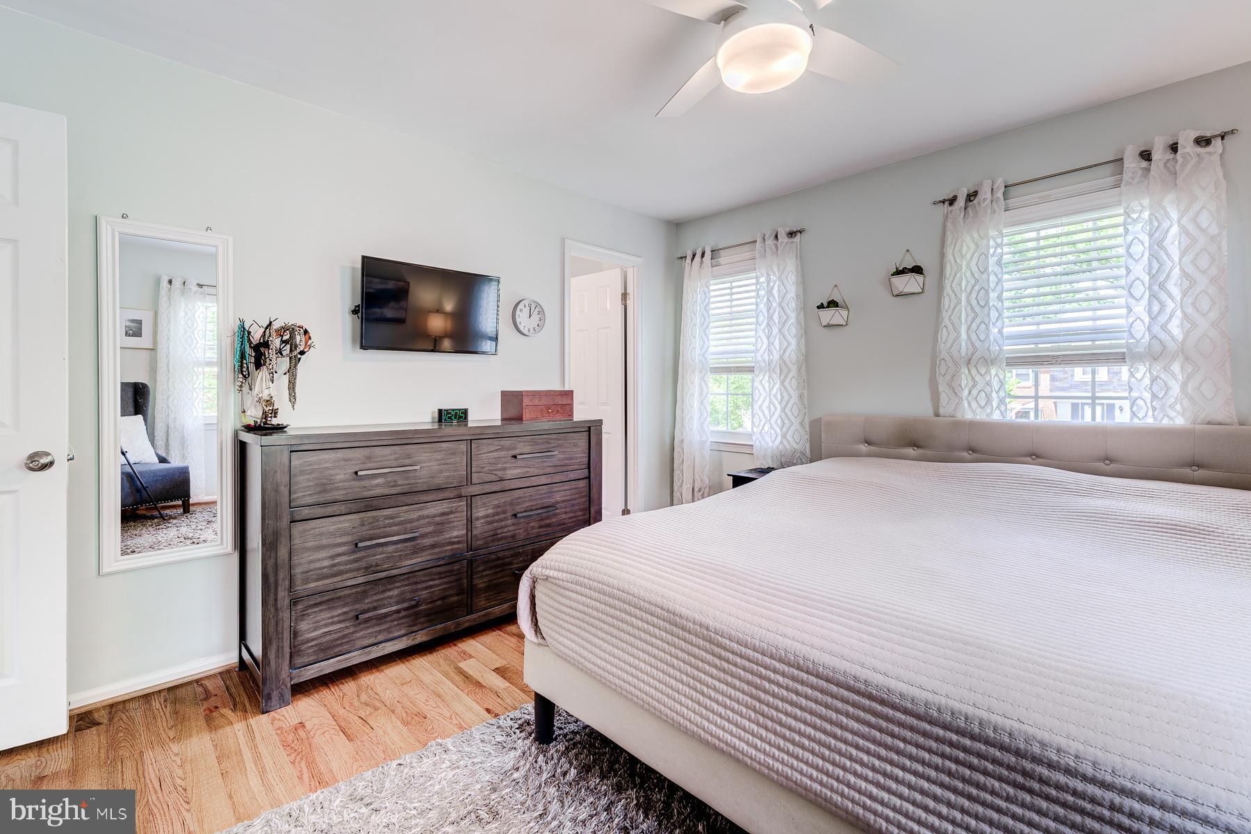 DUNN LORING VILLAGE - Residential