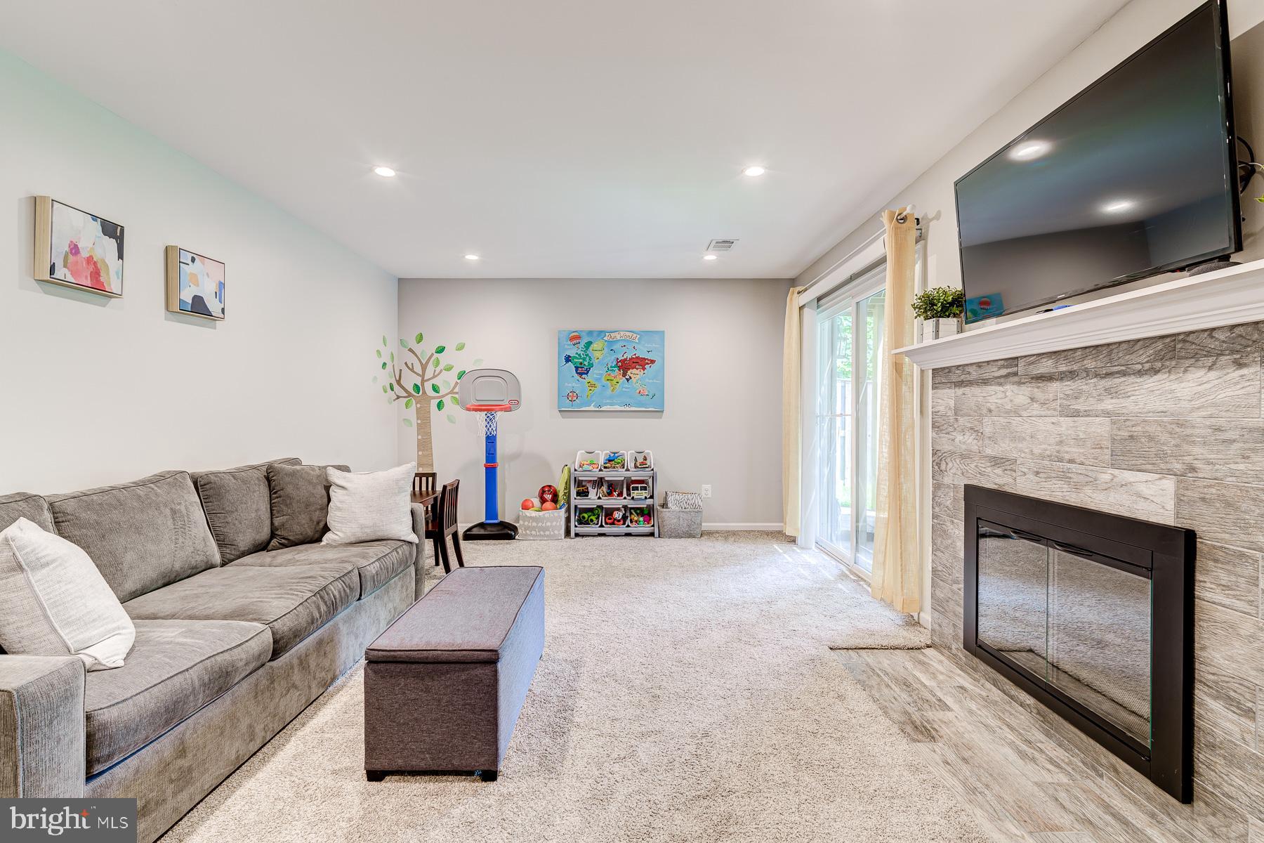 DUNN LORING VILLAGE - Residential