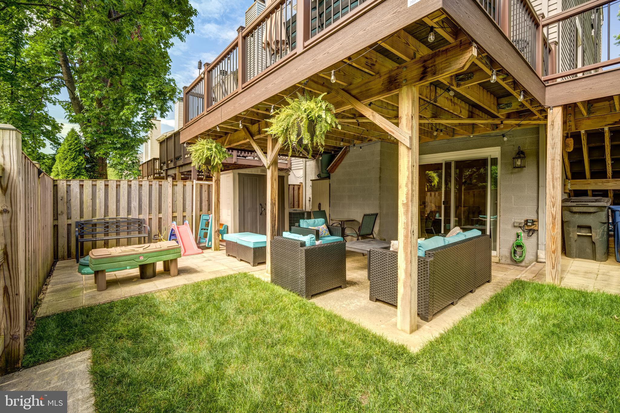 DUNN LORING VILLAGE - Residential