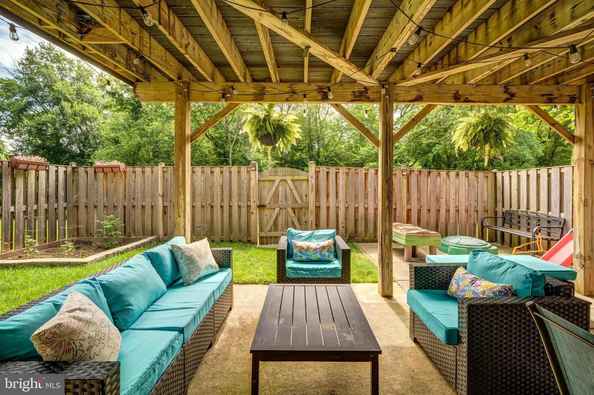 DUNN LORING VILLAGE - Residential