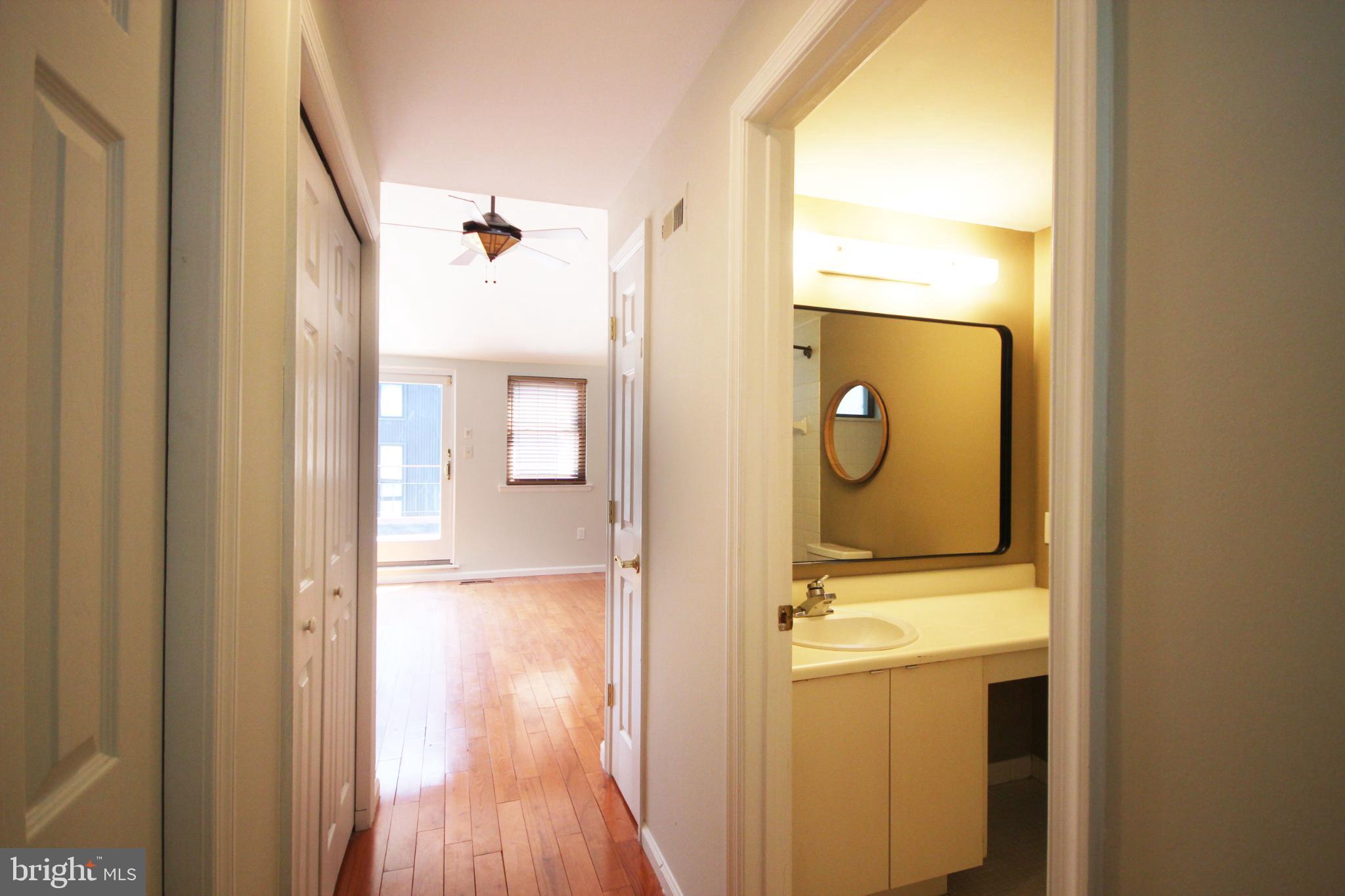 LOGAN SQUARE - Residential