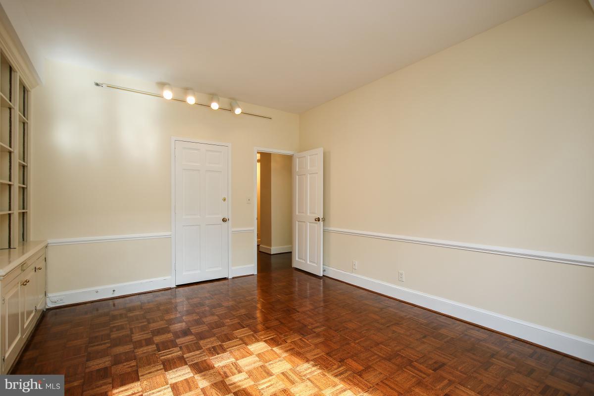 8101 CONN AVE - Residential