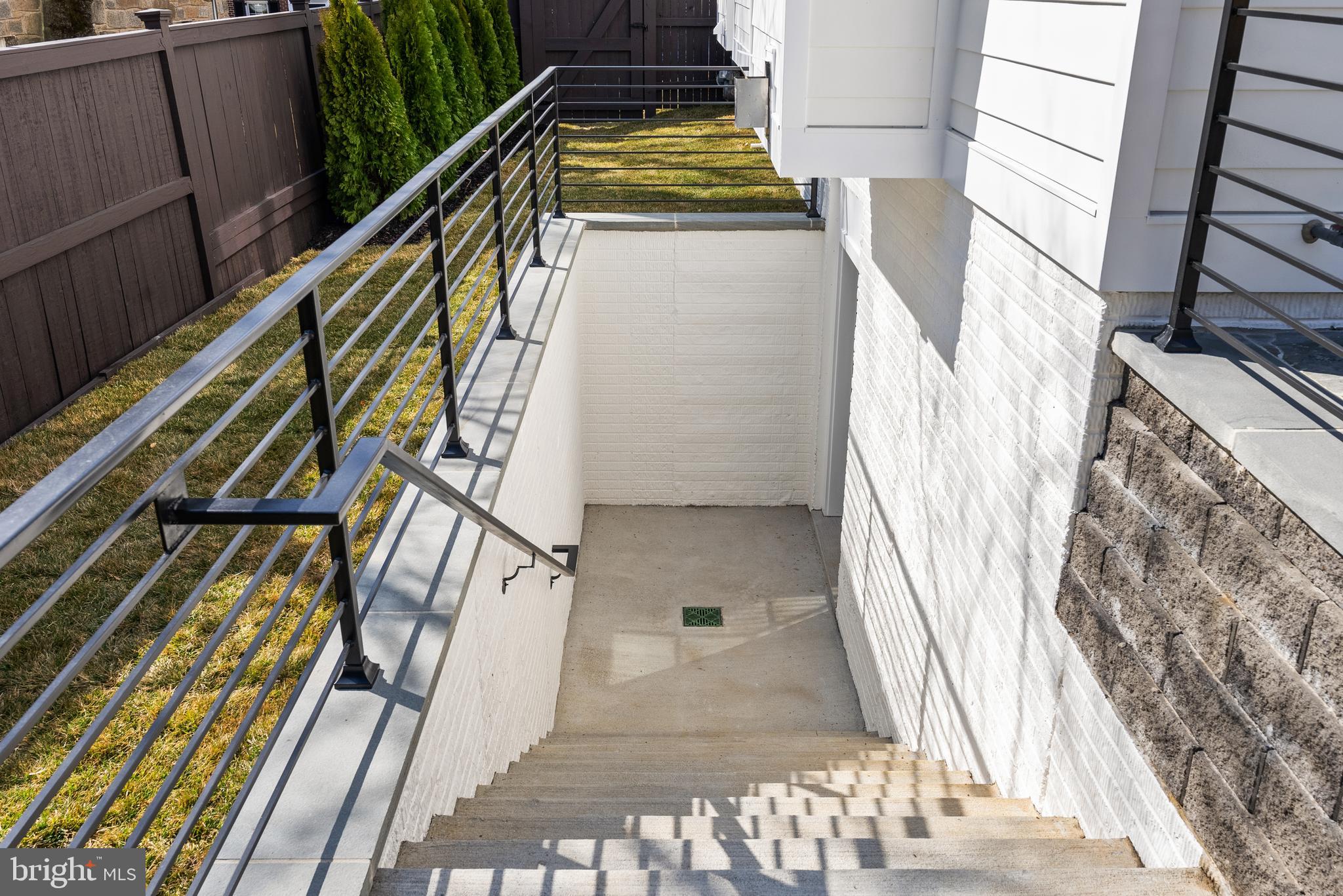 WESTMORELAND HILLS - Residential