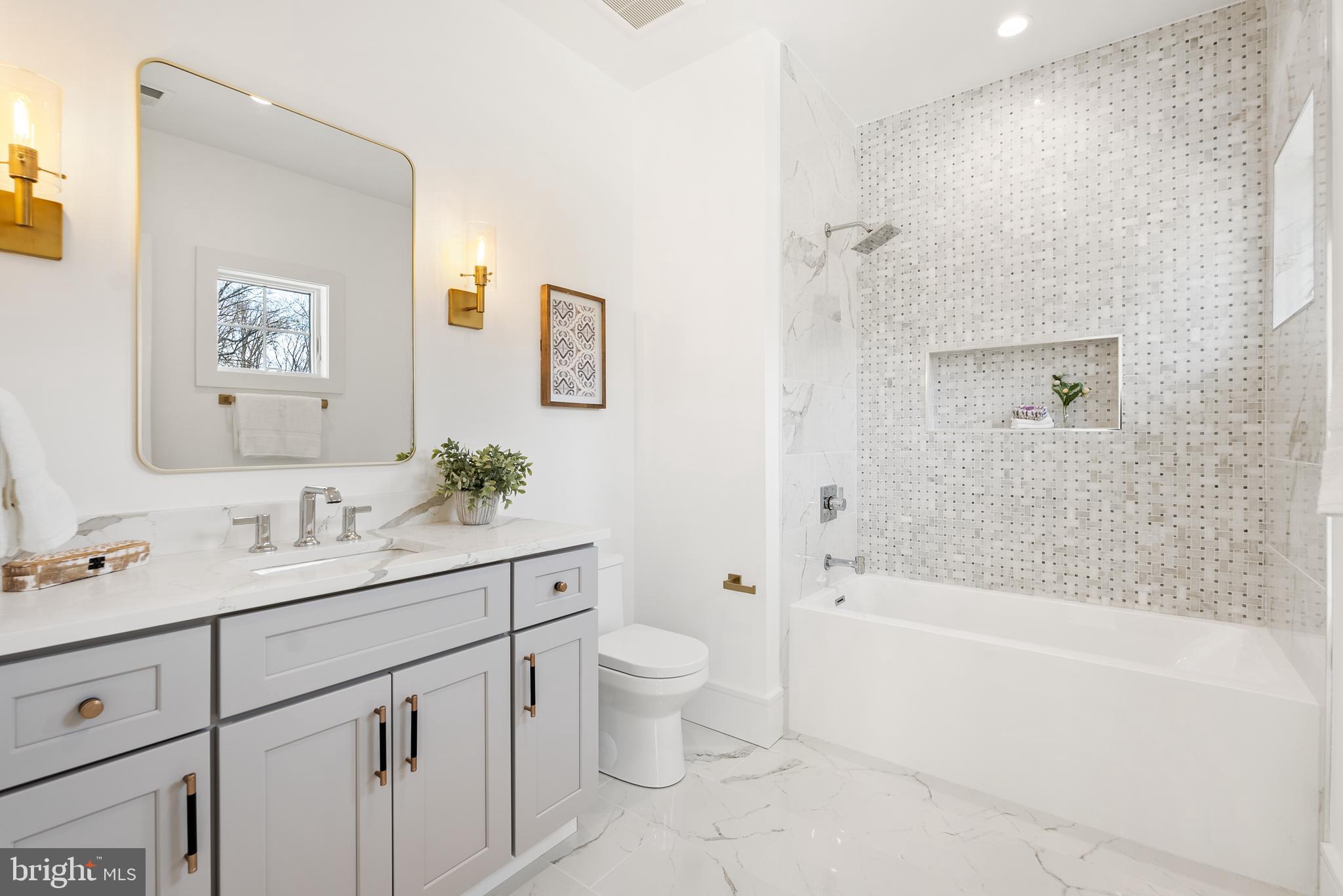 WESTMORELAND HILLS - Residential