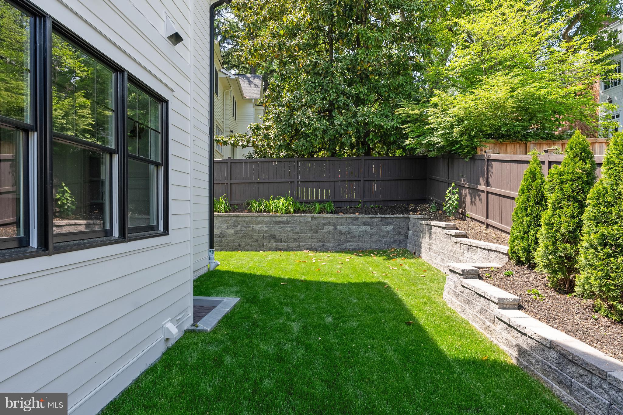 WESTMORELAND HILLS - Residential