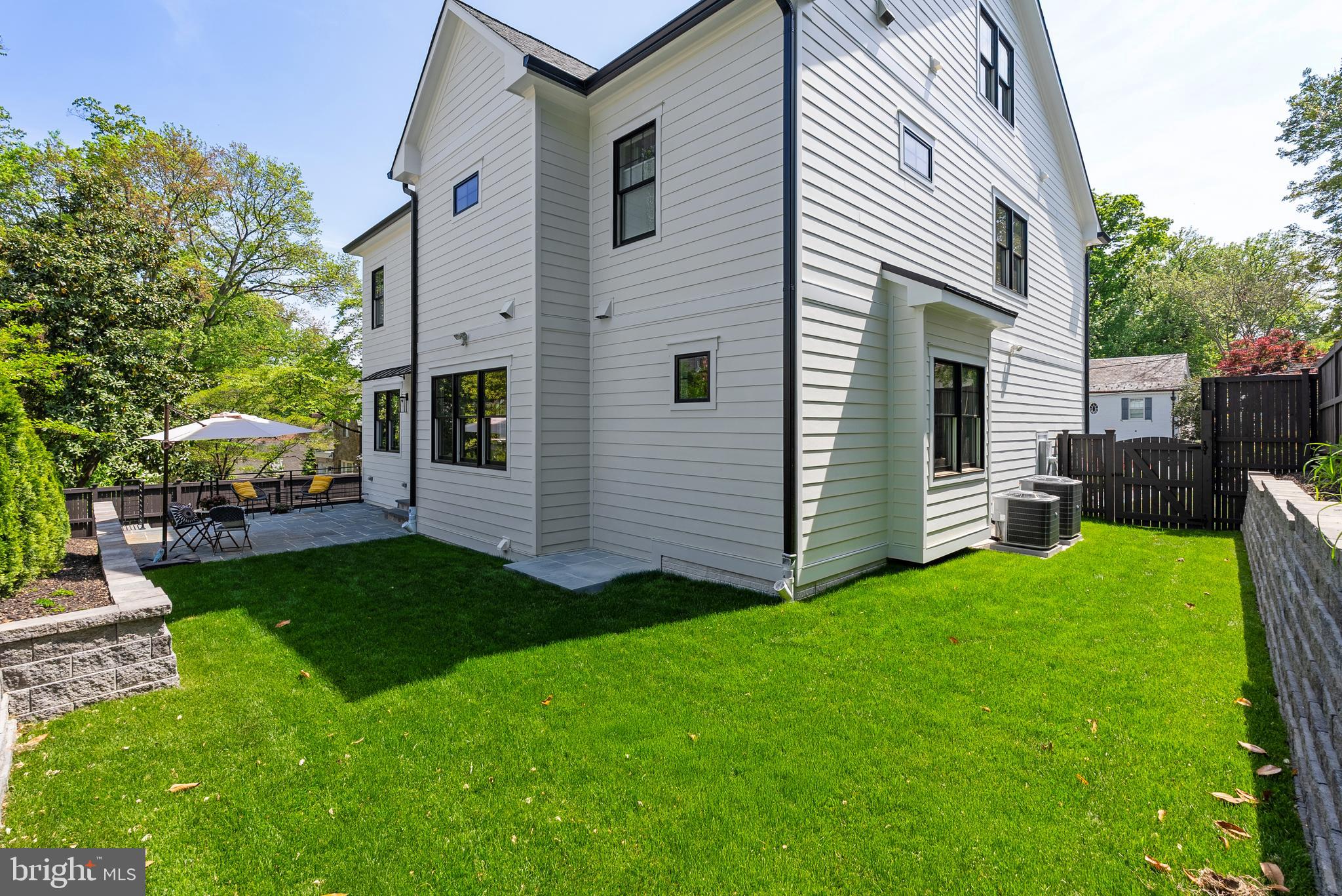 WESTMORELAND HILLS - Residential