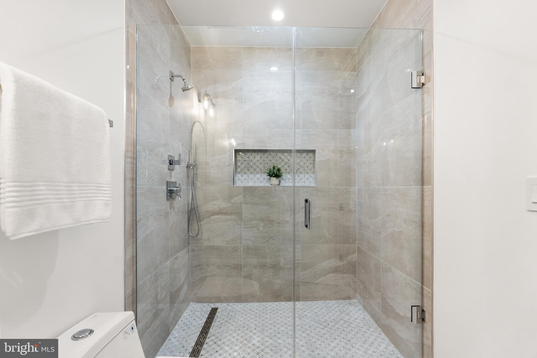 WESTMORELAND HILLS - Residential