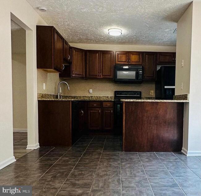 8658 WOODHUE COURT