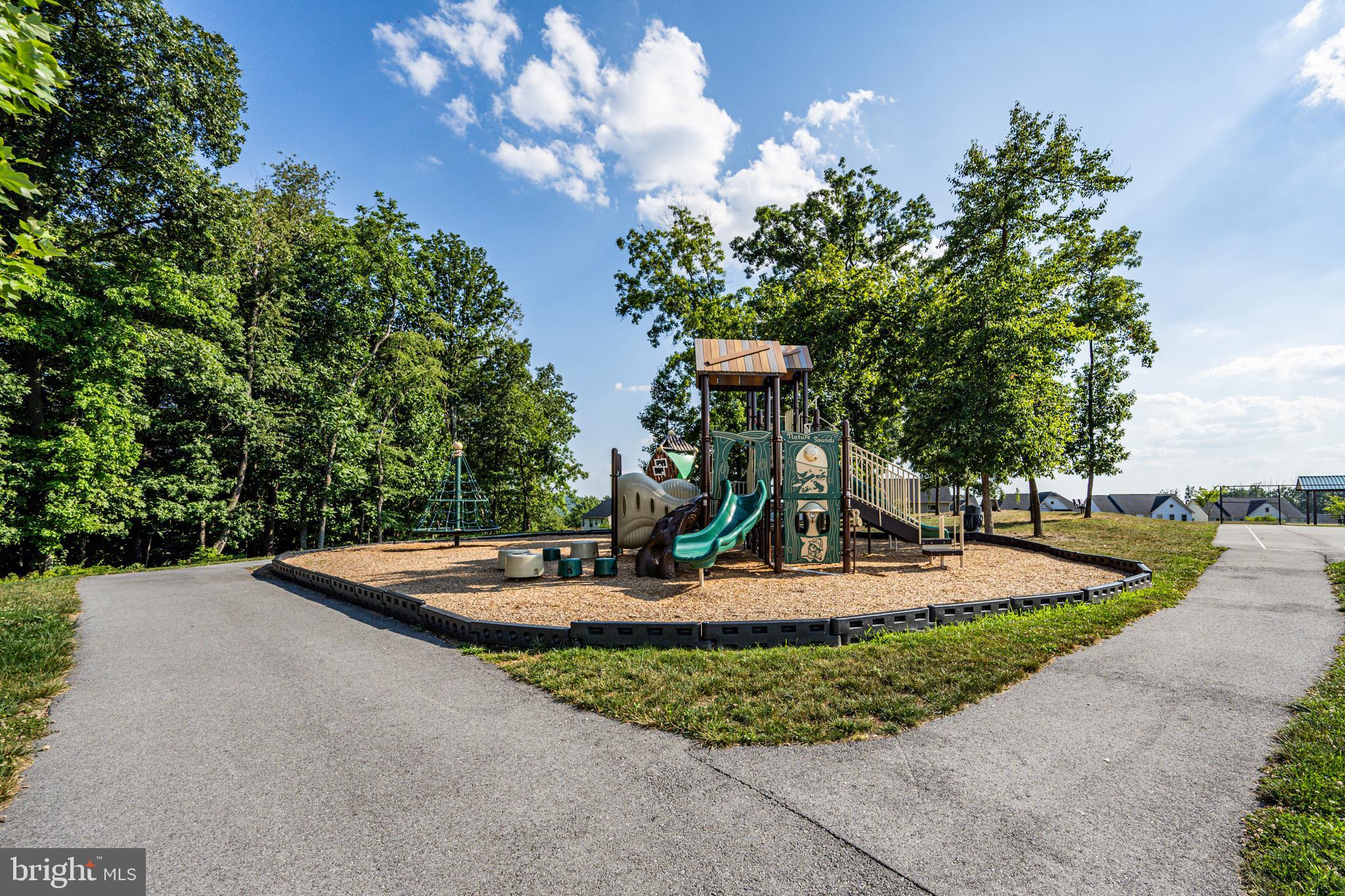 WOODRIDGE AT LAKE LINGANORE - Residential