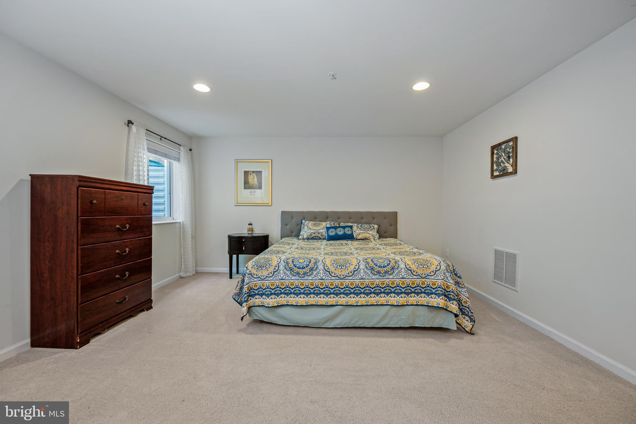 WOODRIDGE AT LAKE LINGANORE - Residential