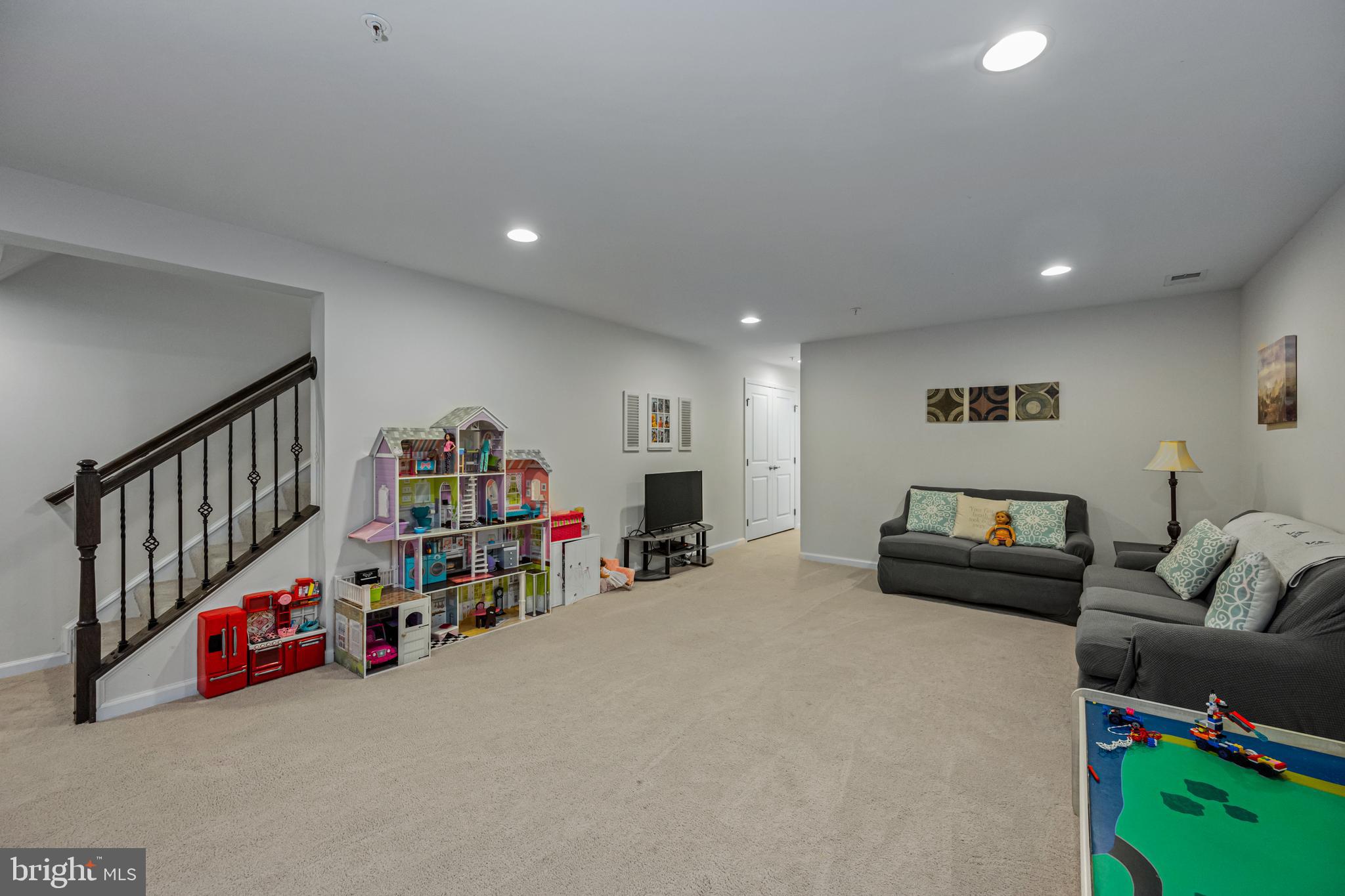 WOODRIDGE AT LAKE LINGANORE - Residential