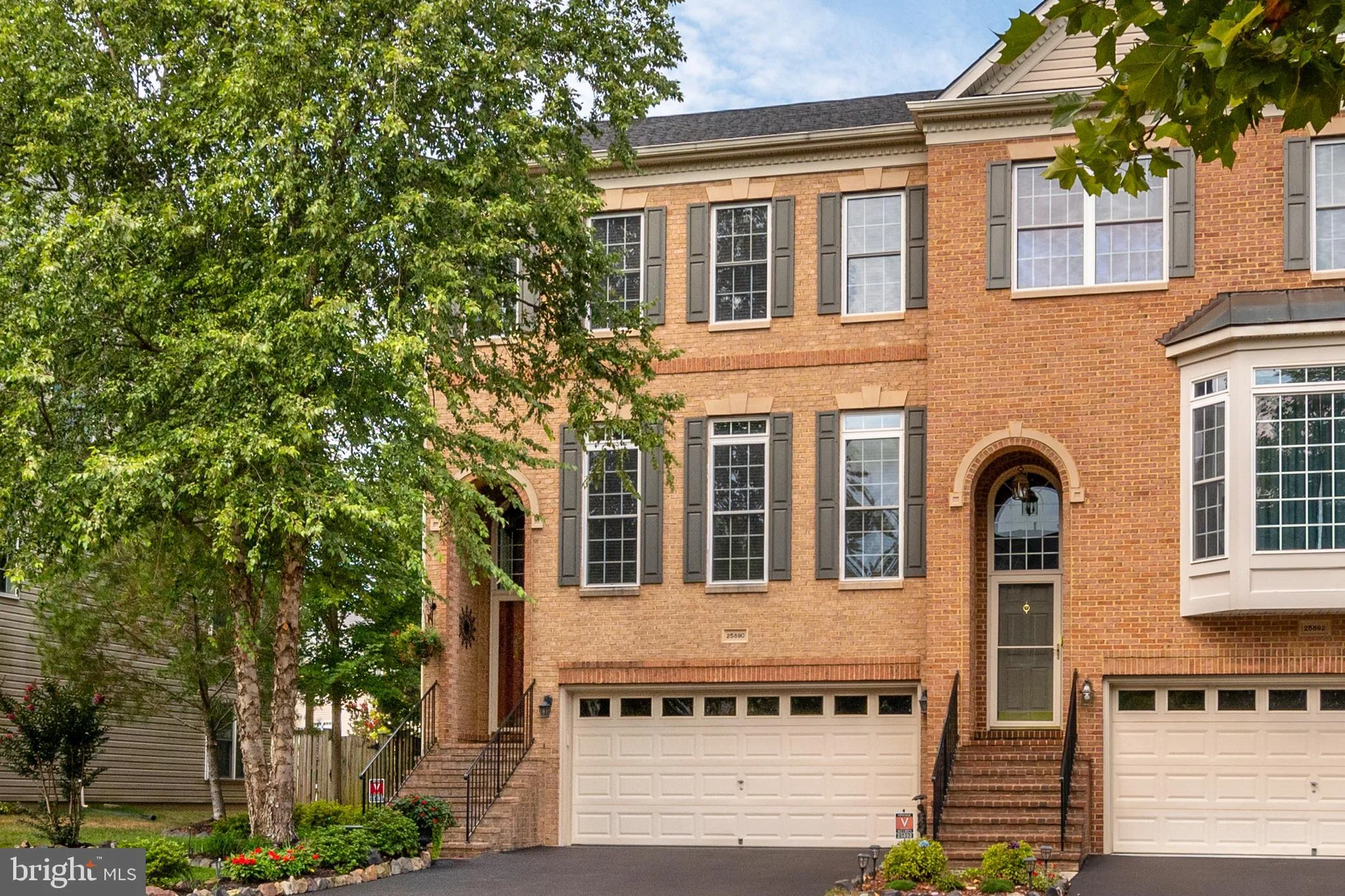 25890 Commons Square, Chantilly, VA 20152