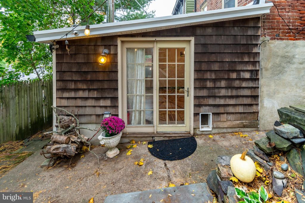 Photo of 59 S Franklin Street, LAMBERTVILLE, NJ 08530 (MLS # NJHT2004352)