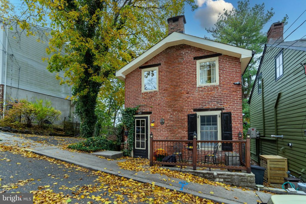 Photo of 59 S Franklin Street, LAMBERTVILLE, NJ 08530 (MLS # NJHT2004352)