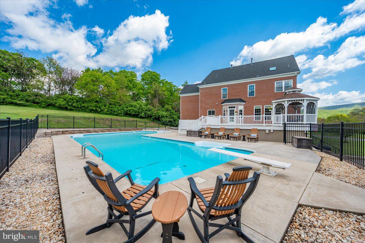 MT AETNA - Residential