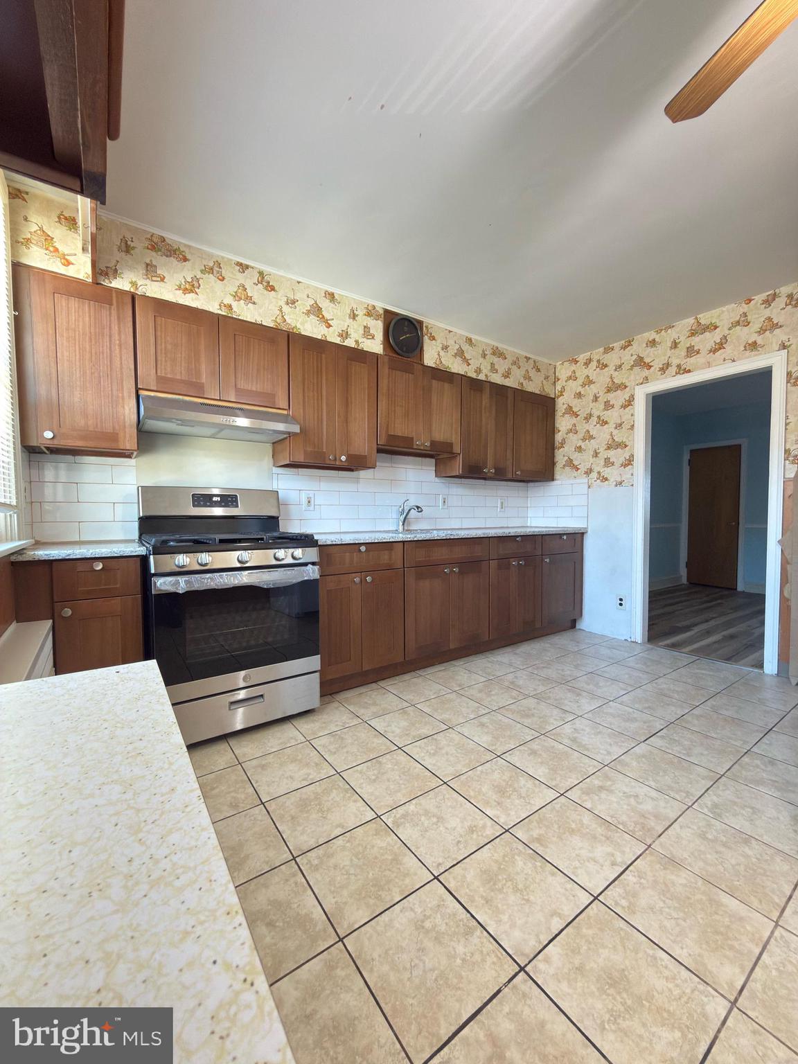 441 E CHELTENHAM AVENUE