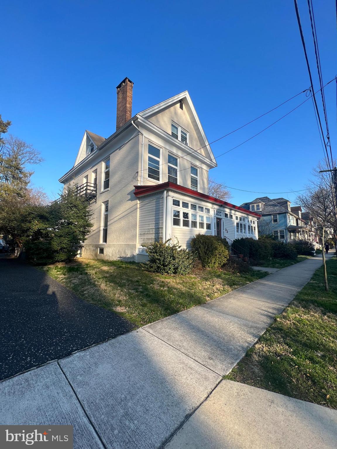 33 ESTAUGH AVENUE 3