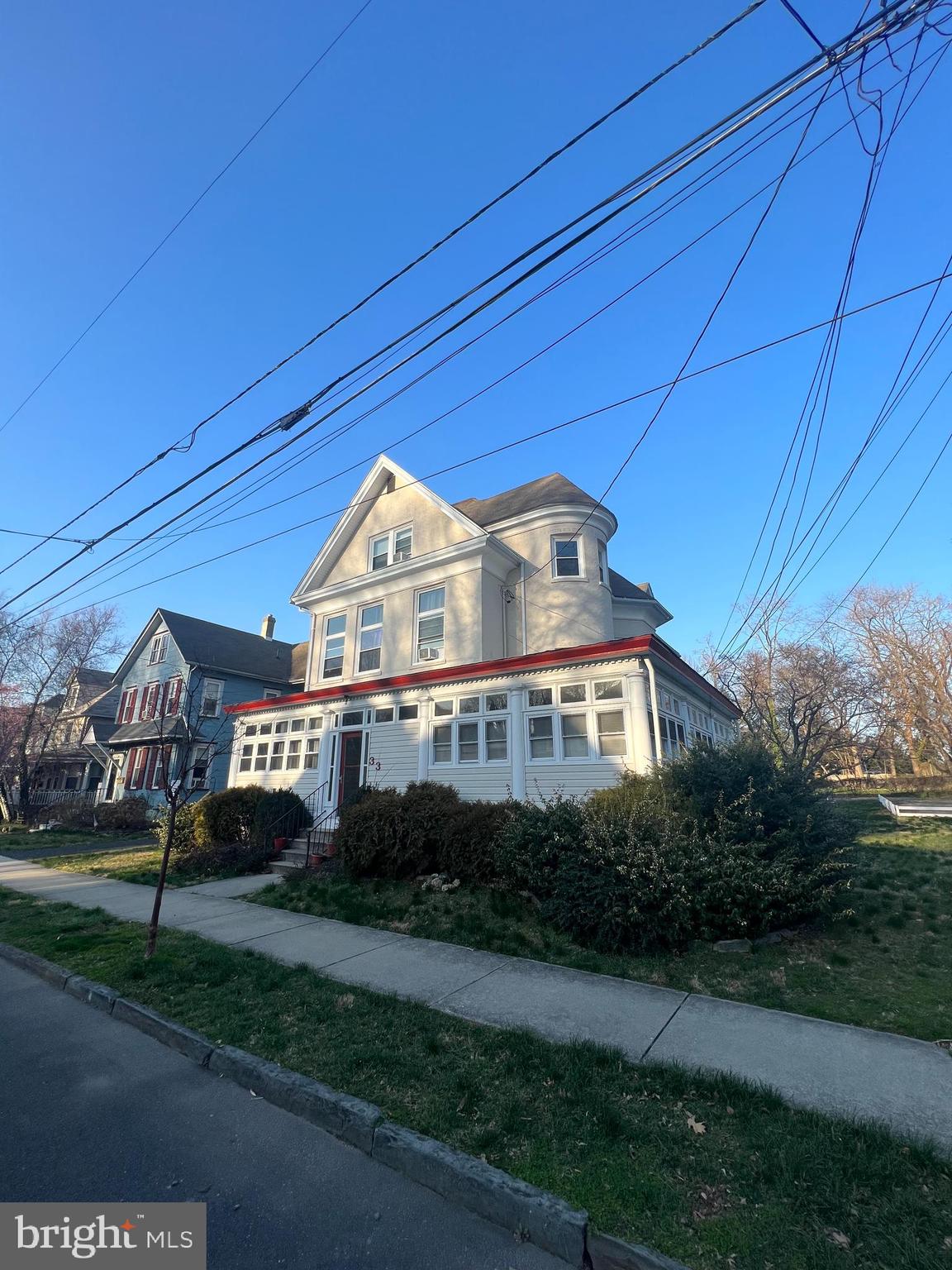 33 ESTAUGH AVENUE 3