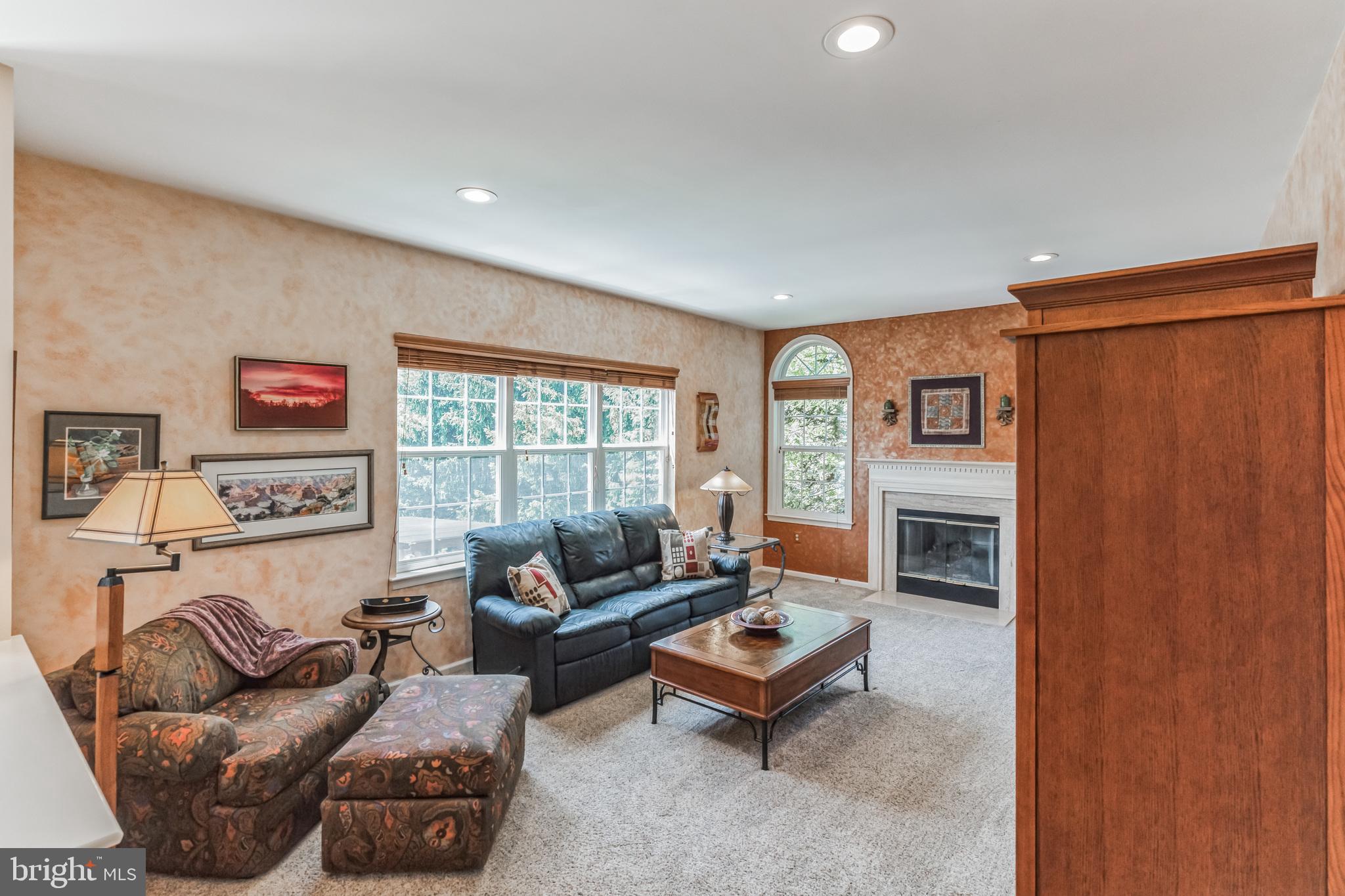 RAVEN HOLLOW - Residential