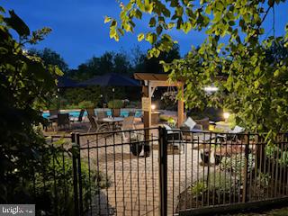 RAVEN HOLLOW - Residential