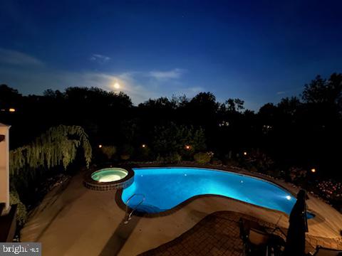 RAVEN HOLLOW - Residential