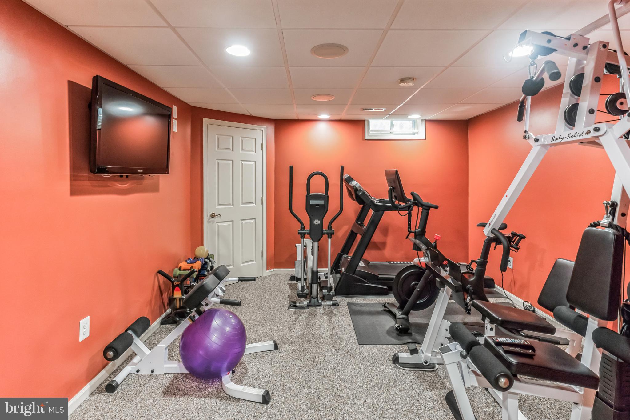 RAVEN HOLLOW - Residential