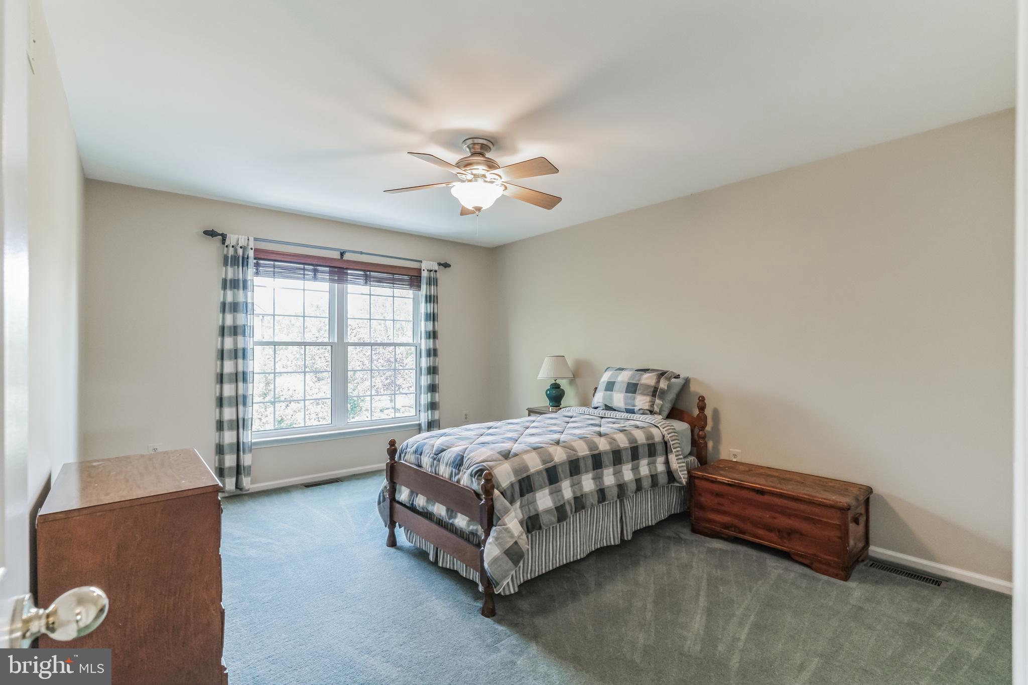 RAVEN HOLLOW - Residential