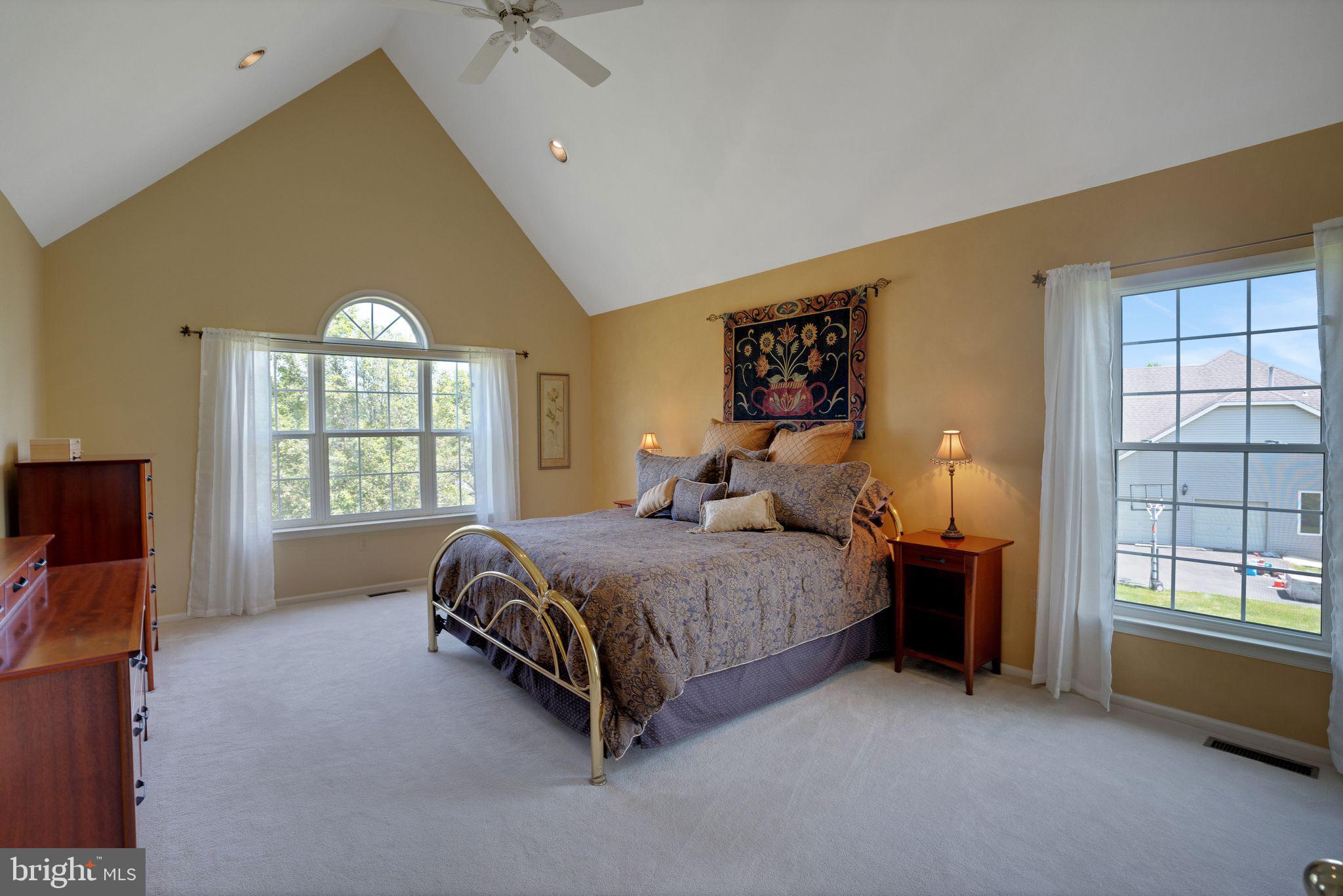 RAVEN HOLLOW - Residential