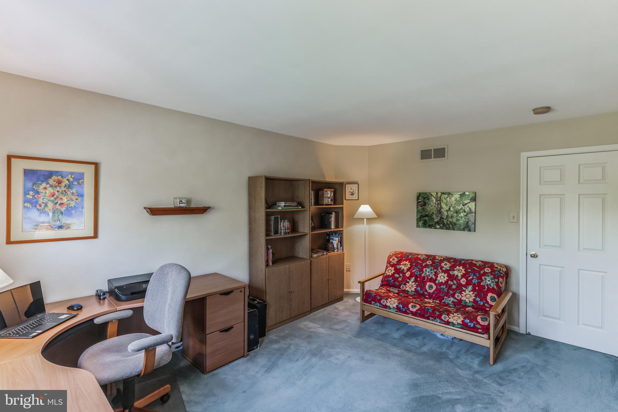 RAVEN HOLLOW - Residential