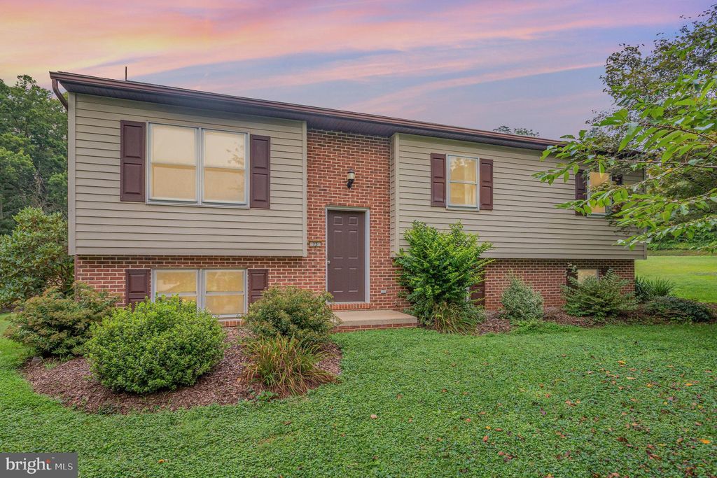 Photo of 75 Cherokee Road, WILLOW STREET, PA 17584 (MLS # PALA2075210)