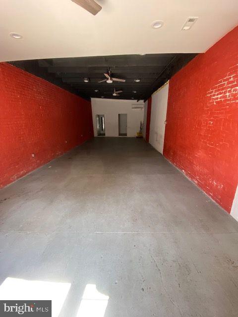 Commercial Space for Lease
Available July 1st or As Soon As Possible
Spacious 950 sq ft corner unit located at Darien & Cayuga Streets, directly across from bustling Hunting Park. This open-concept space features high ceilings, a private bathroom, and a kitchenette—ideal for use as a workshop, studio, storage, or creative/maker space. Previously used as a small social venue.
Enjoy quick access to Route 1 and high visibility in a well-trafficked area. Don’t miss this versatile opportunity!