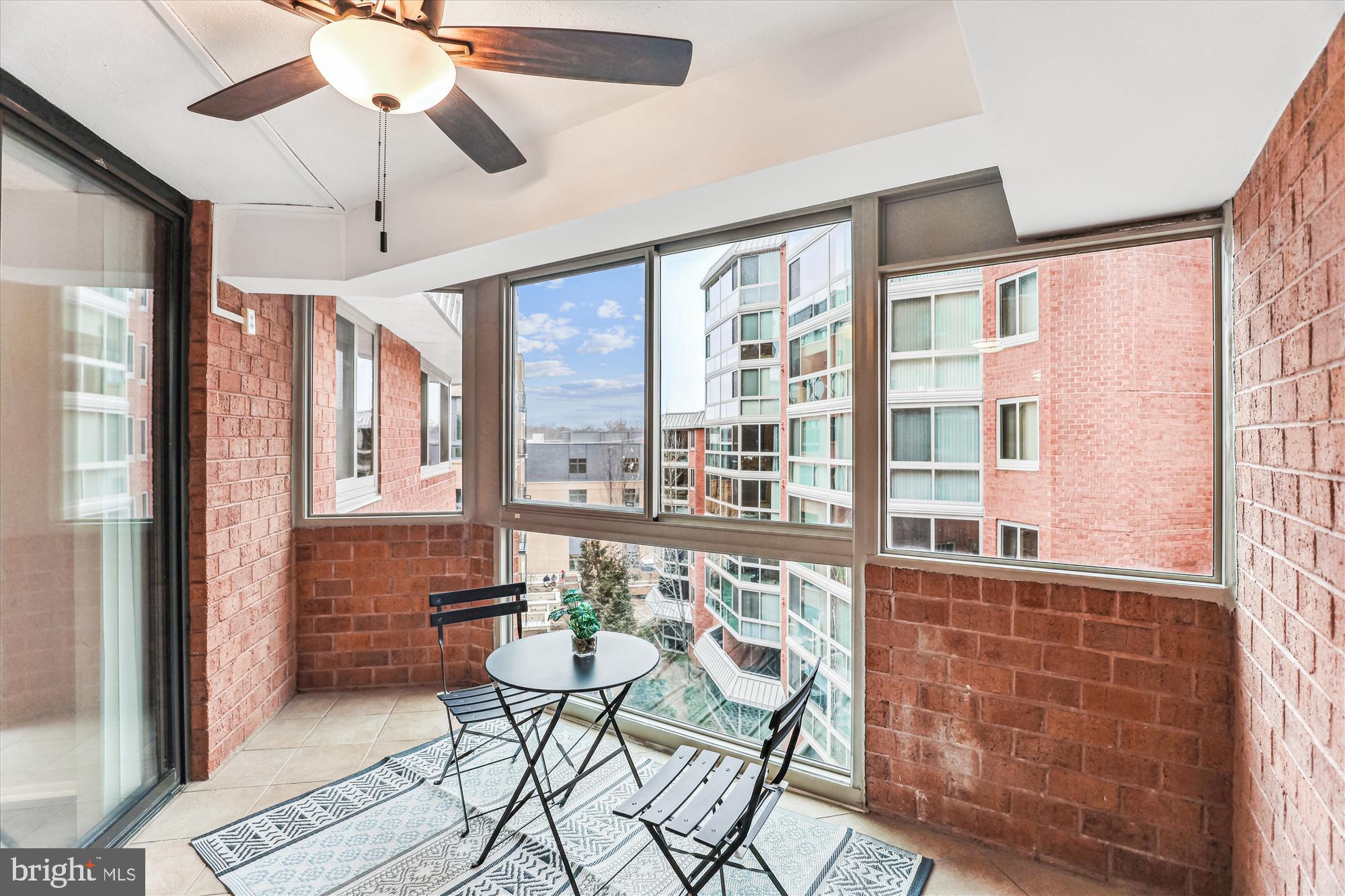 WESTVIEW AT BALLSTON METRO - Residential