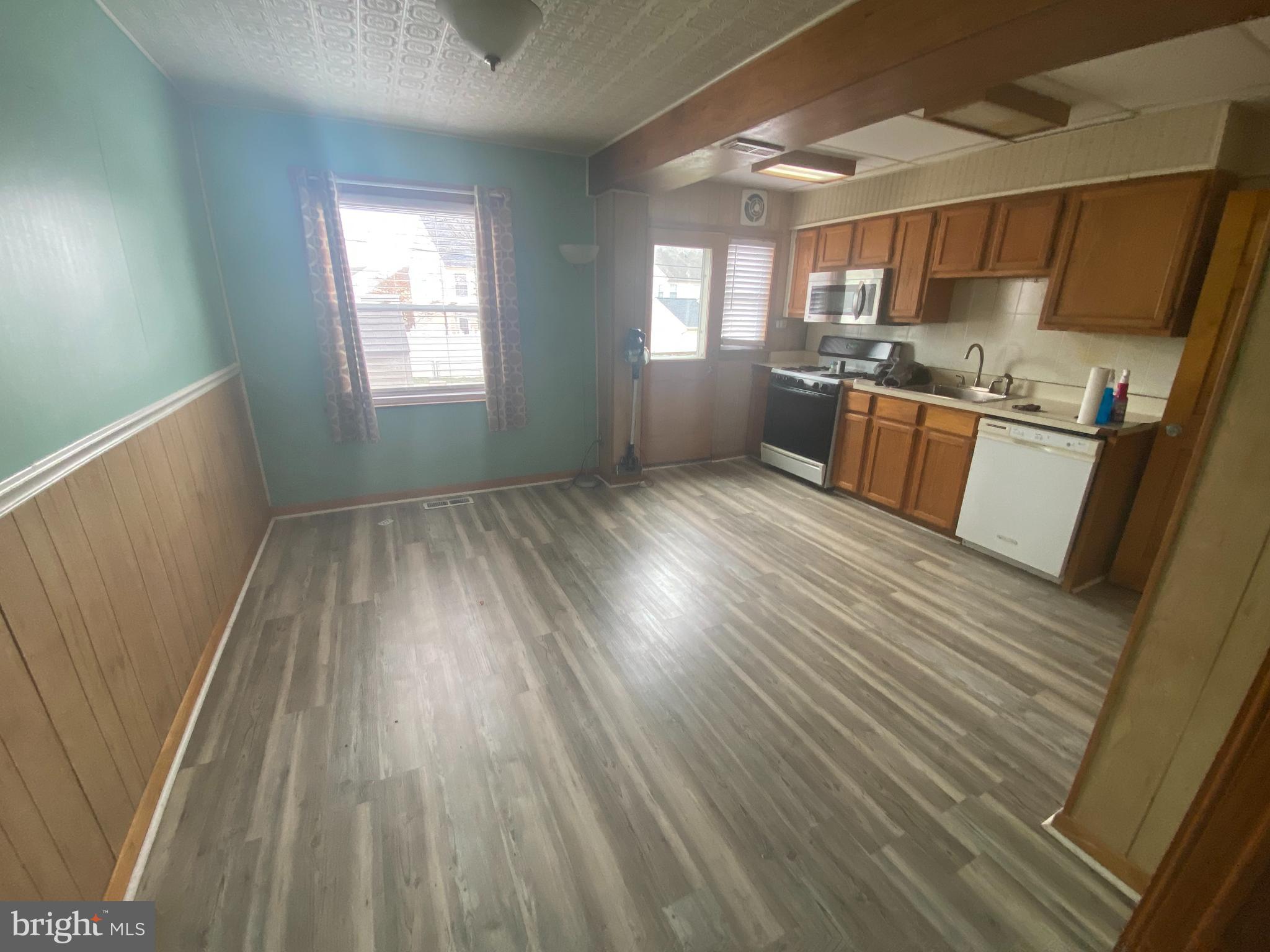 MIDDLESEX - Residential