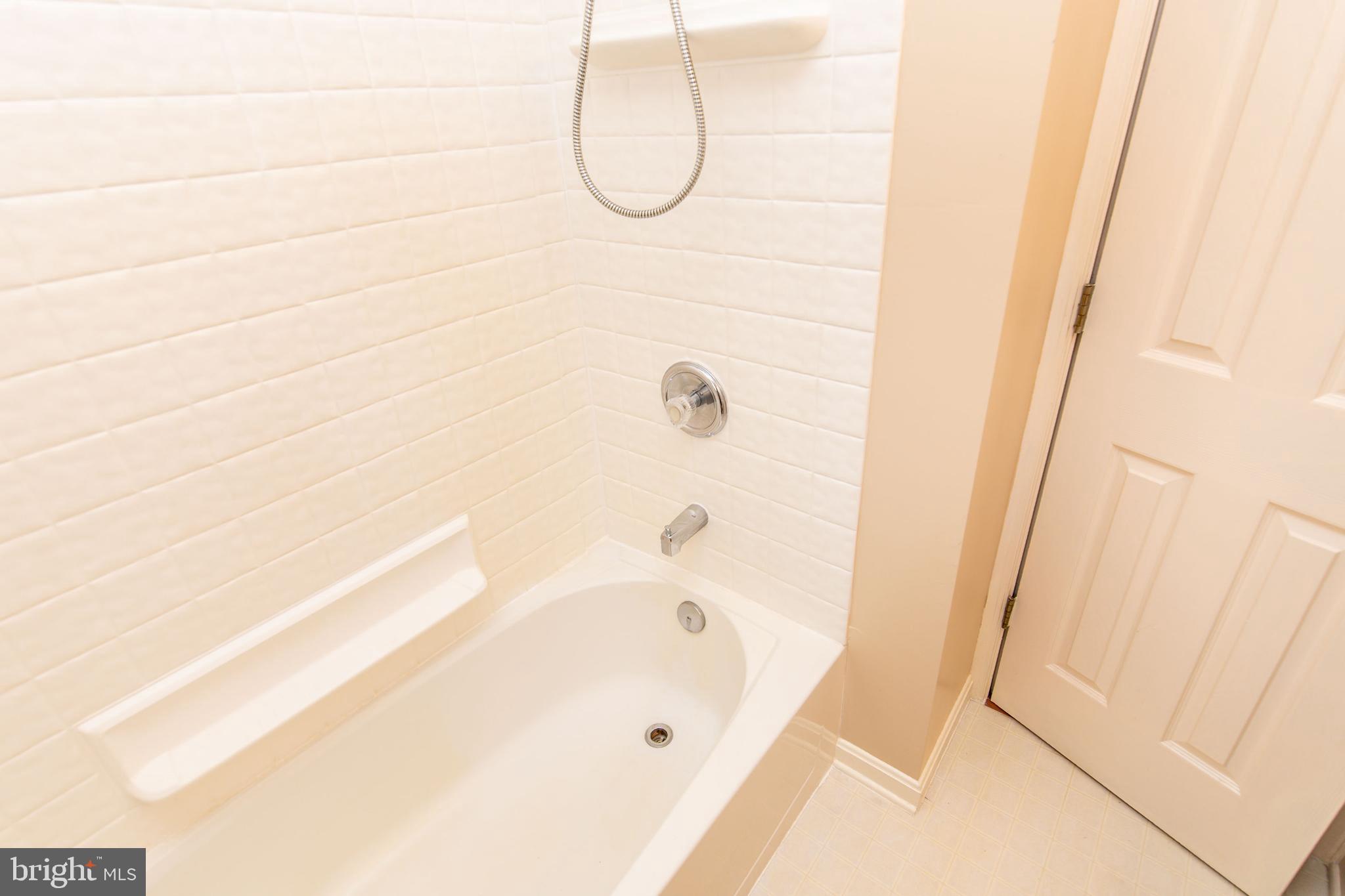 DAVIDSONVILLE - Residential Lease