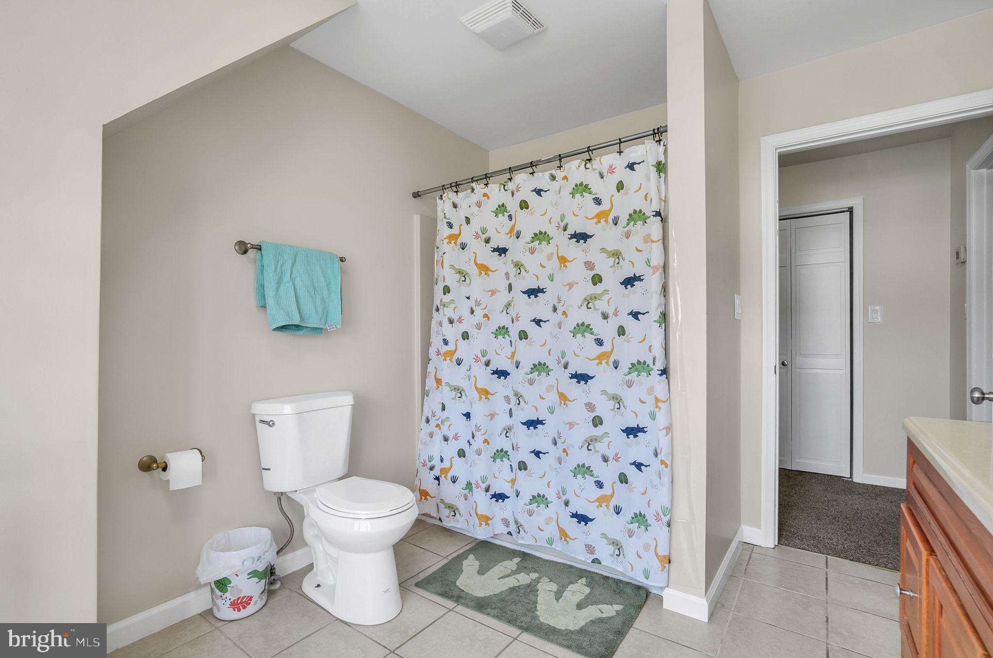 CAPTAIN'S COVE - Residential