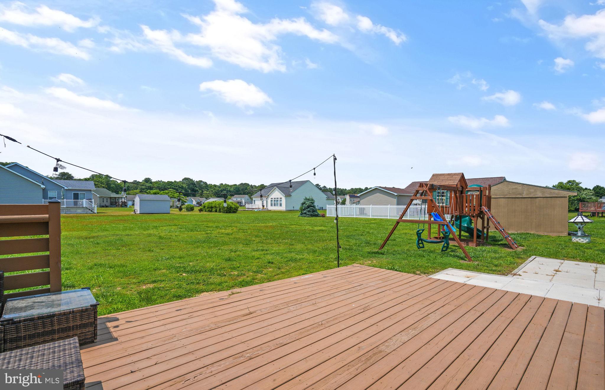 CAPTAIN'S COVE - Residential