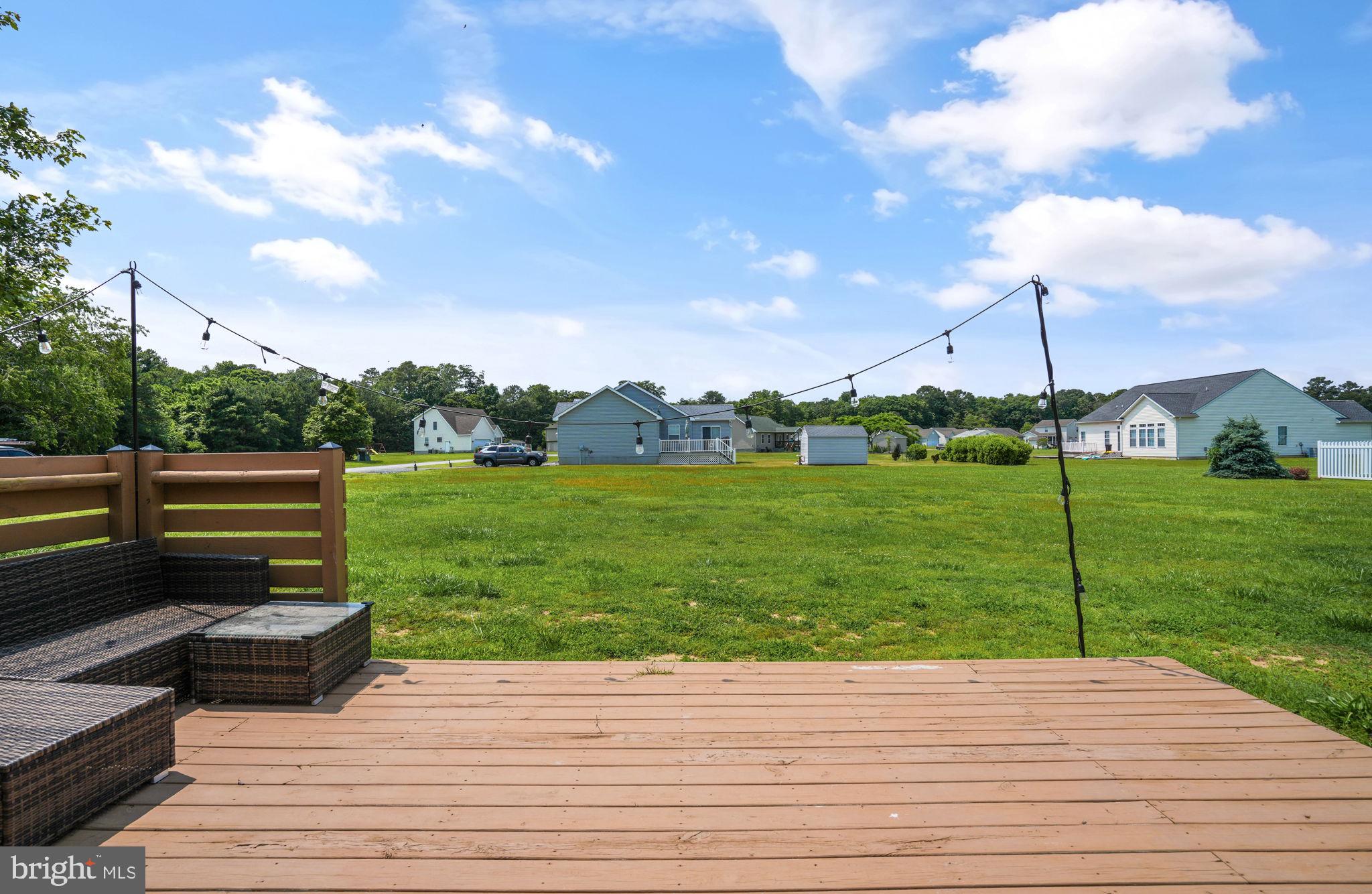 CAPTAIN'S COVE - Residential