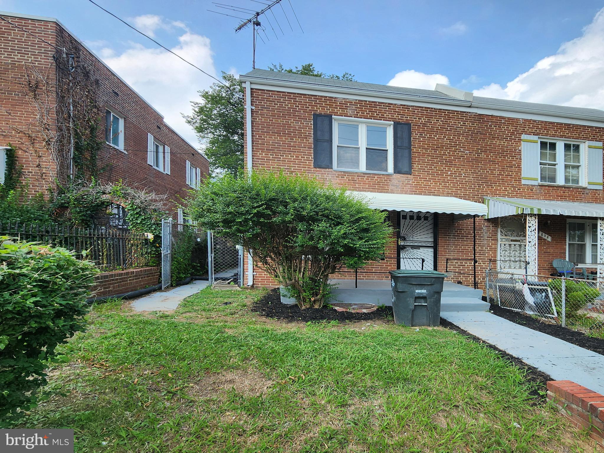 606 BRANDYWINE STREET SE