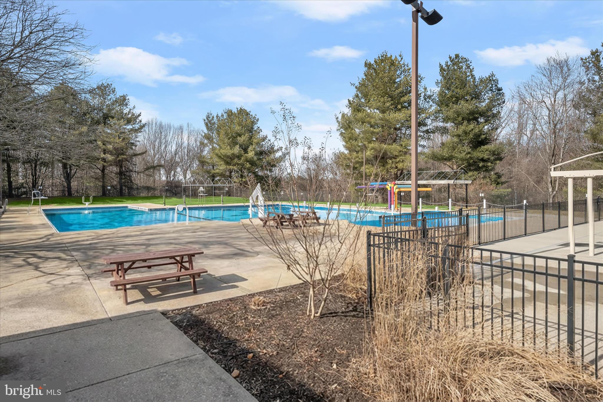 RIVER HILL - Residential