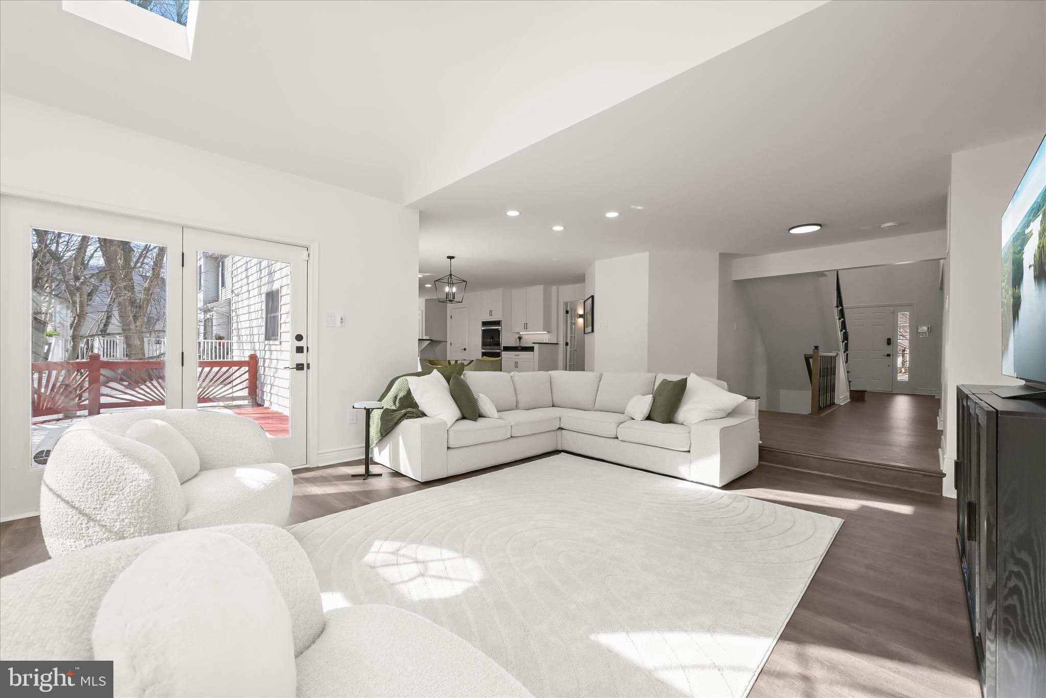 RIVER HILL - Residential