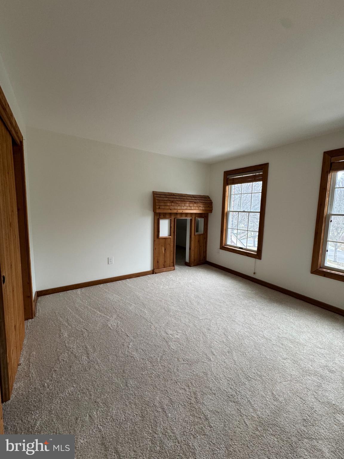 RIVER HILL - Residential