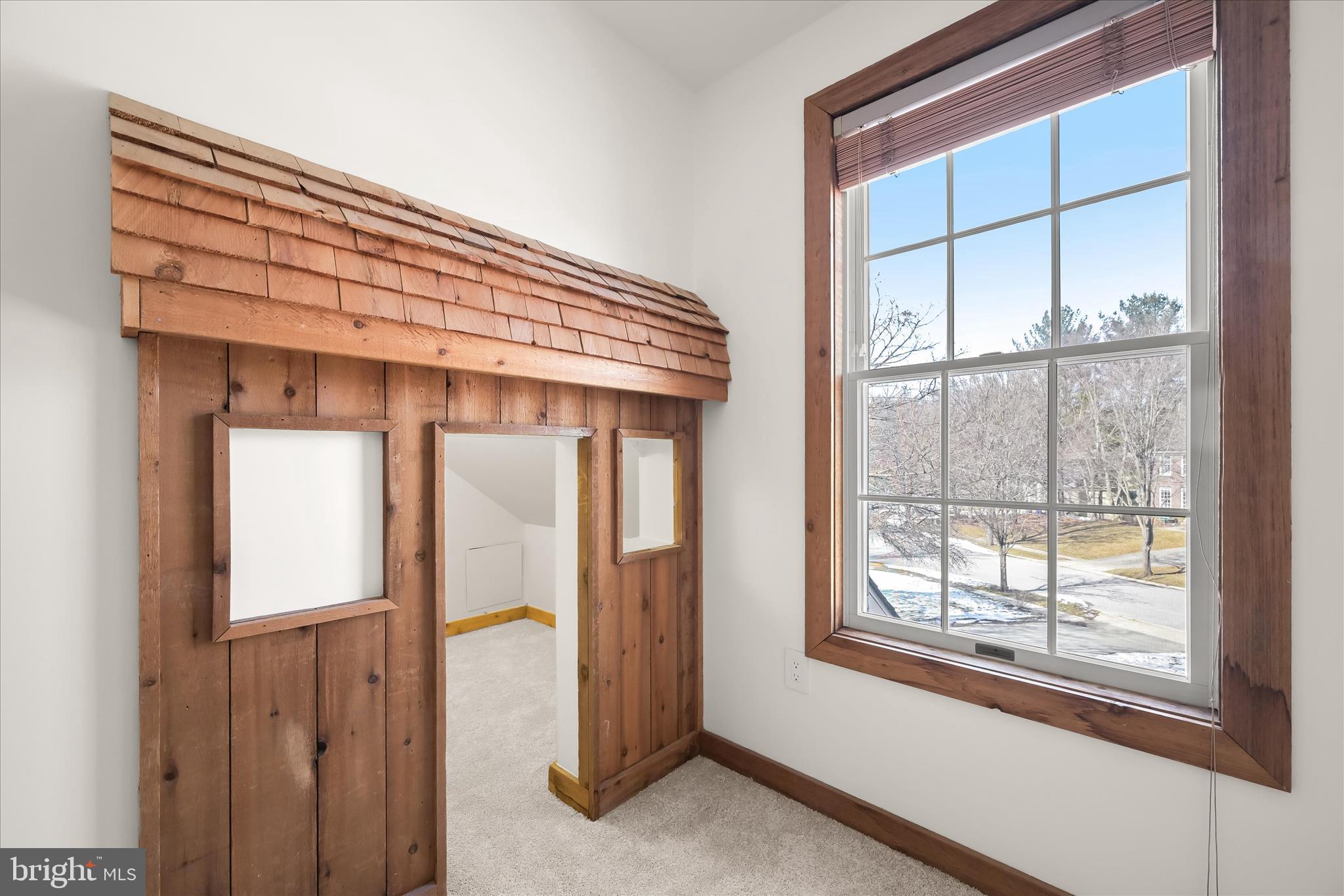 RIVER HILL - Residential