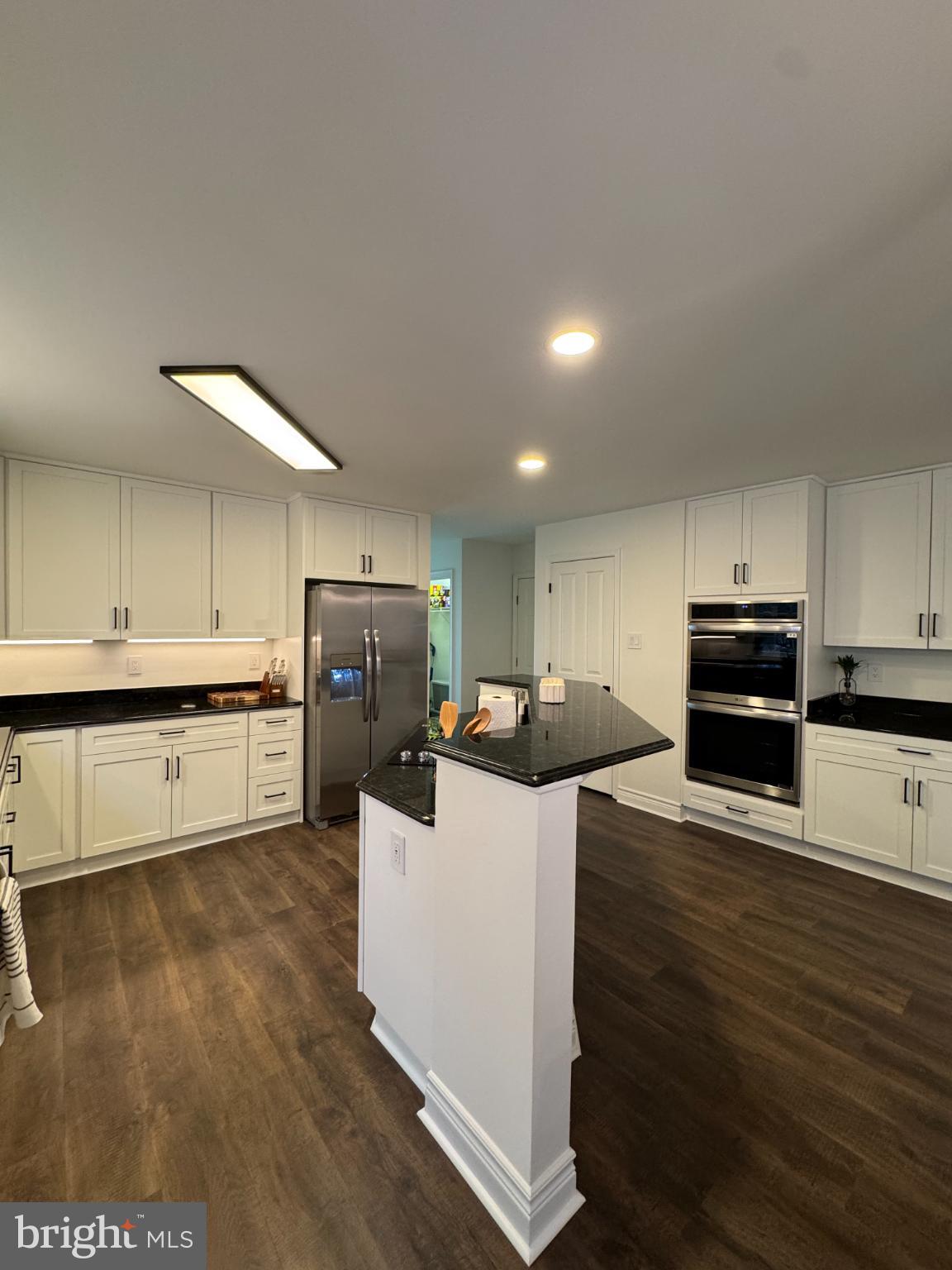 RIVER HILL - Residential