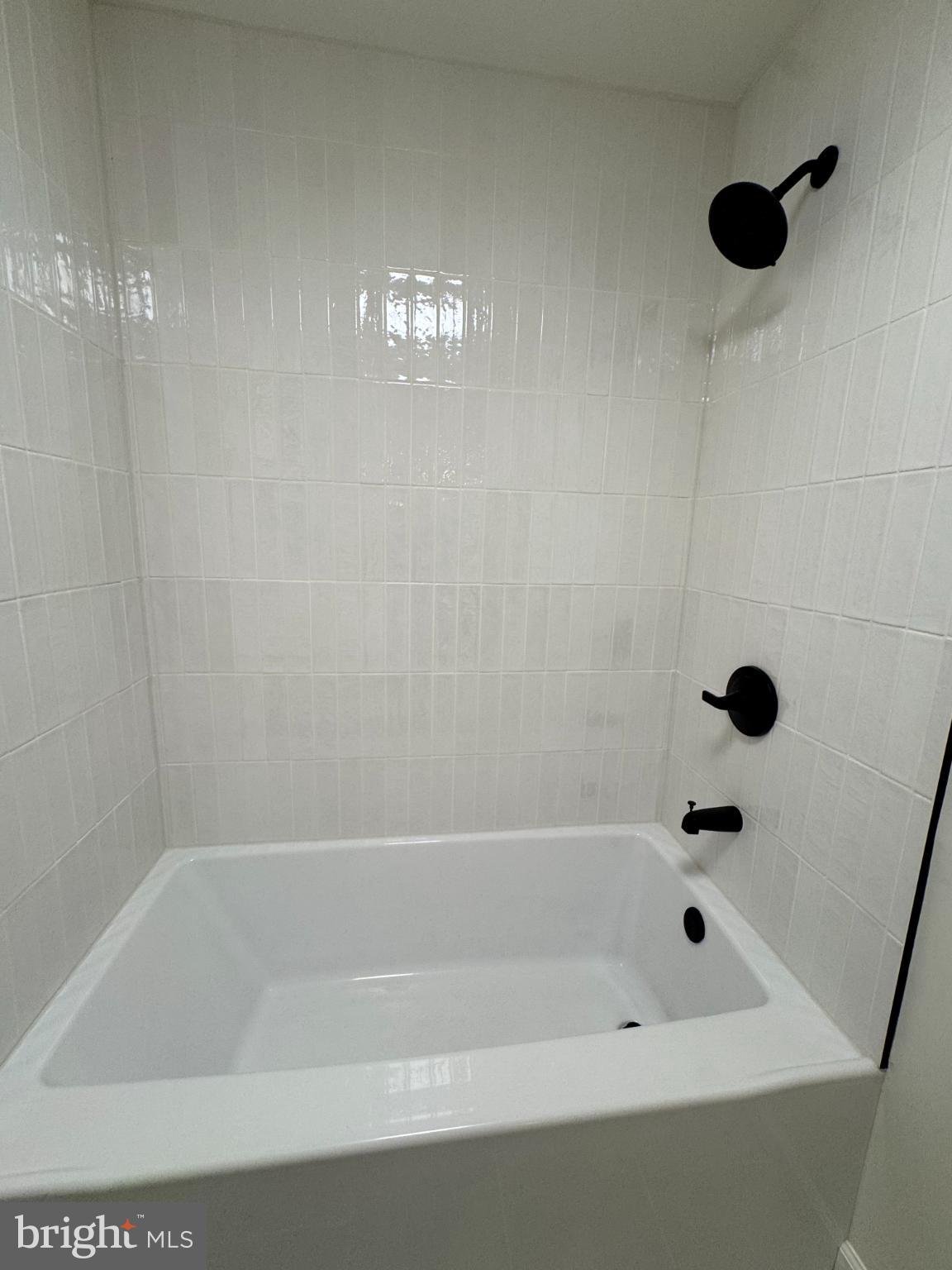 RIVER HILL - Residential