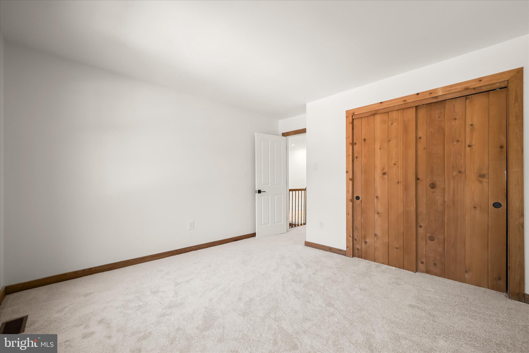 RIVER HILL - Residential