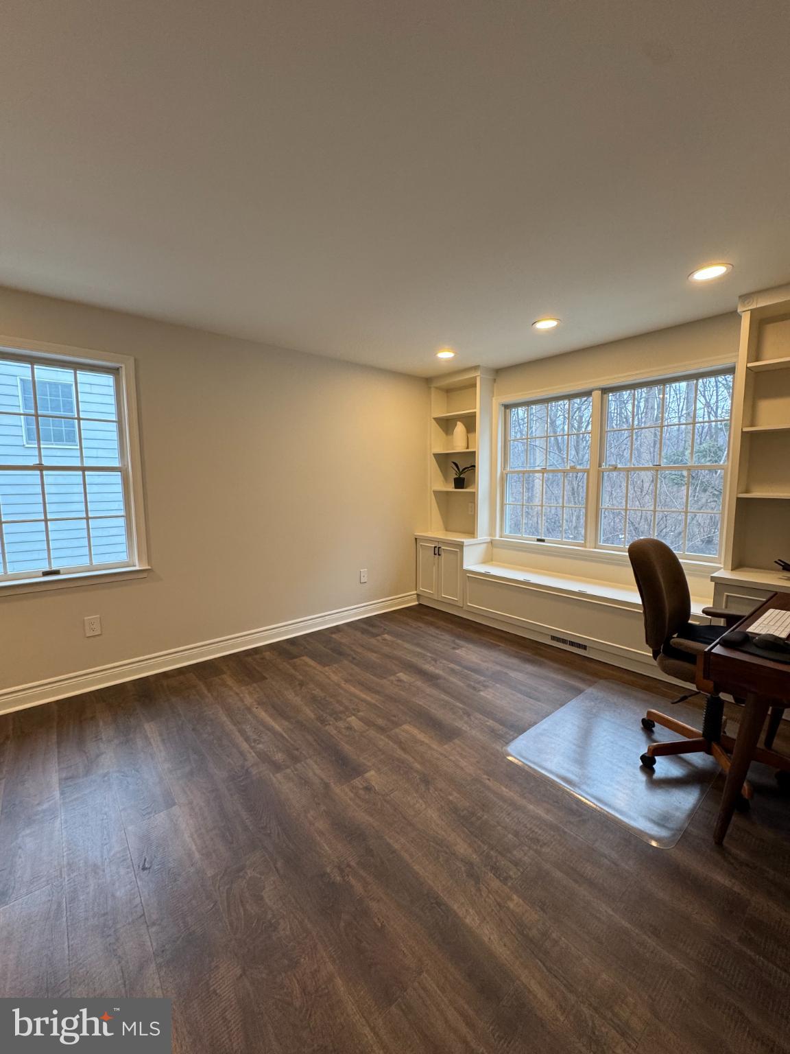 RIVER HILL - Residential