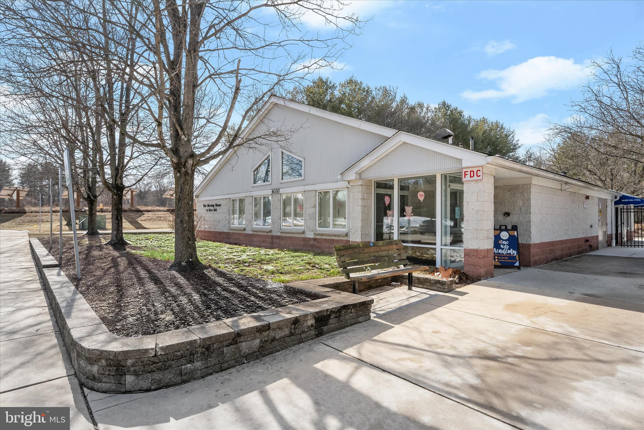 RIVER HILL - Residential