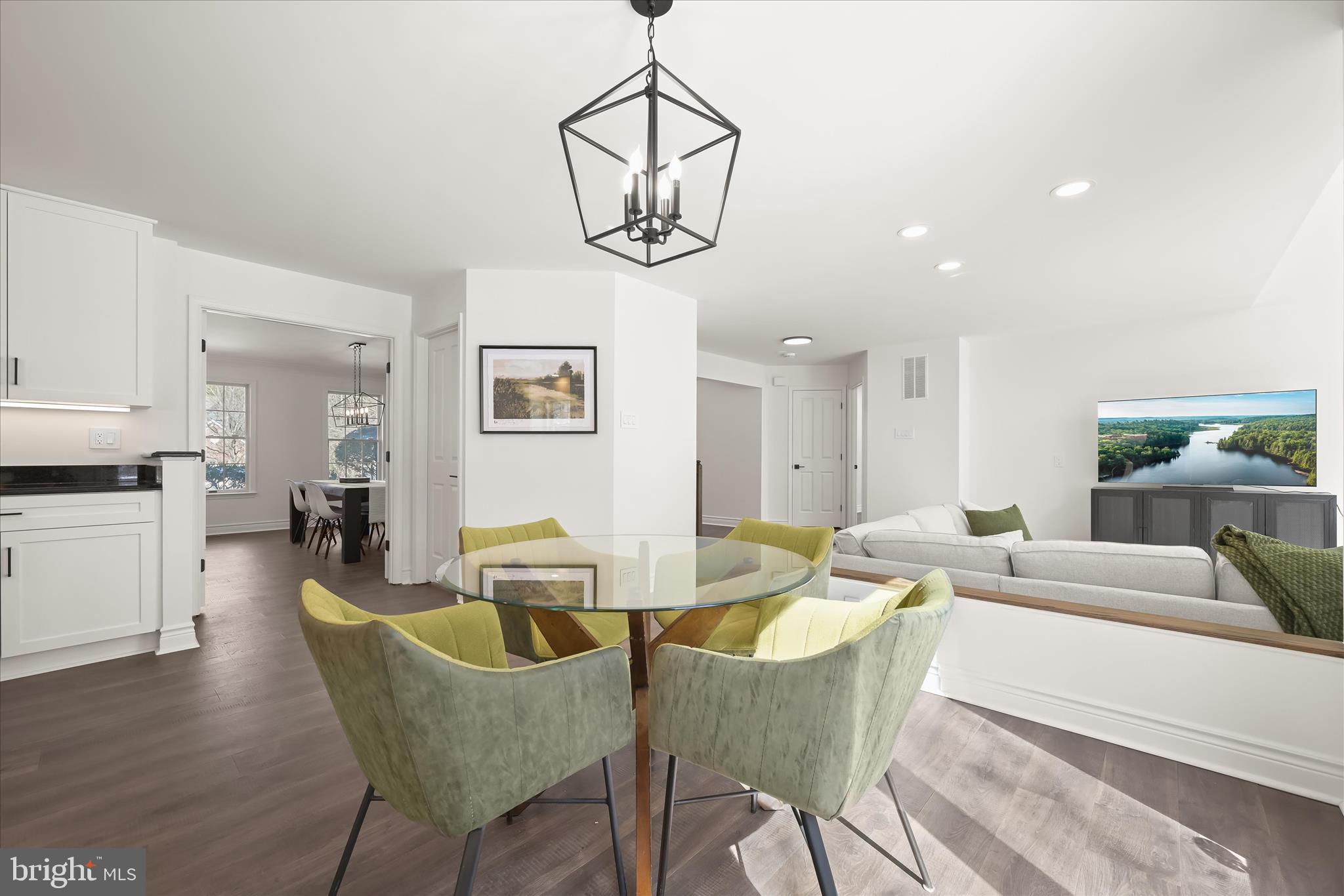 RIVER HILL - Residential