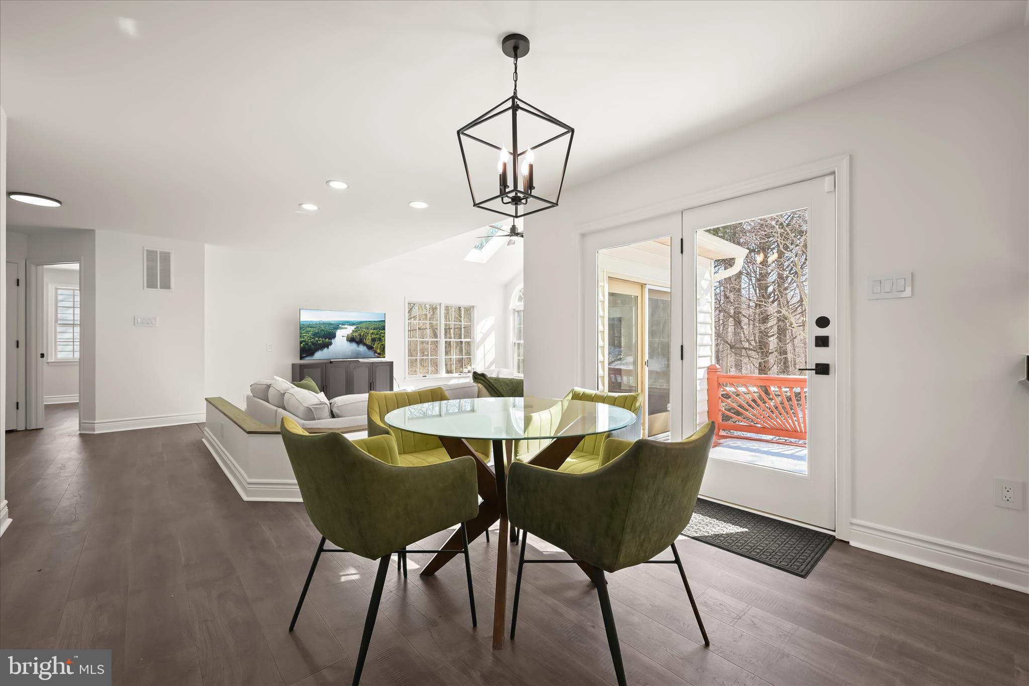 RIVER HILL - Residential