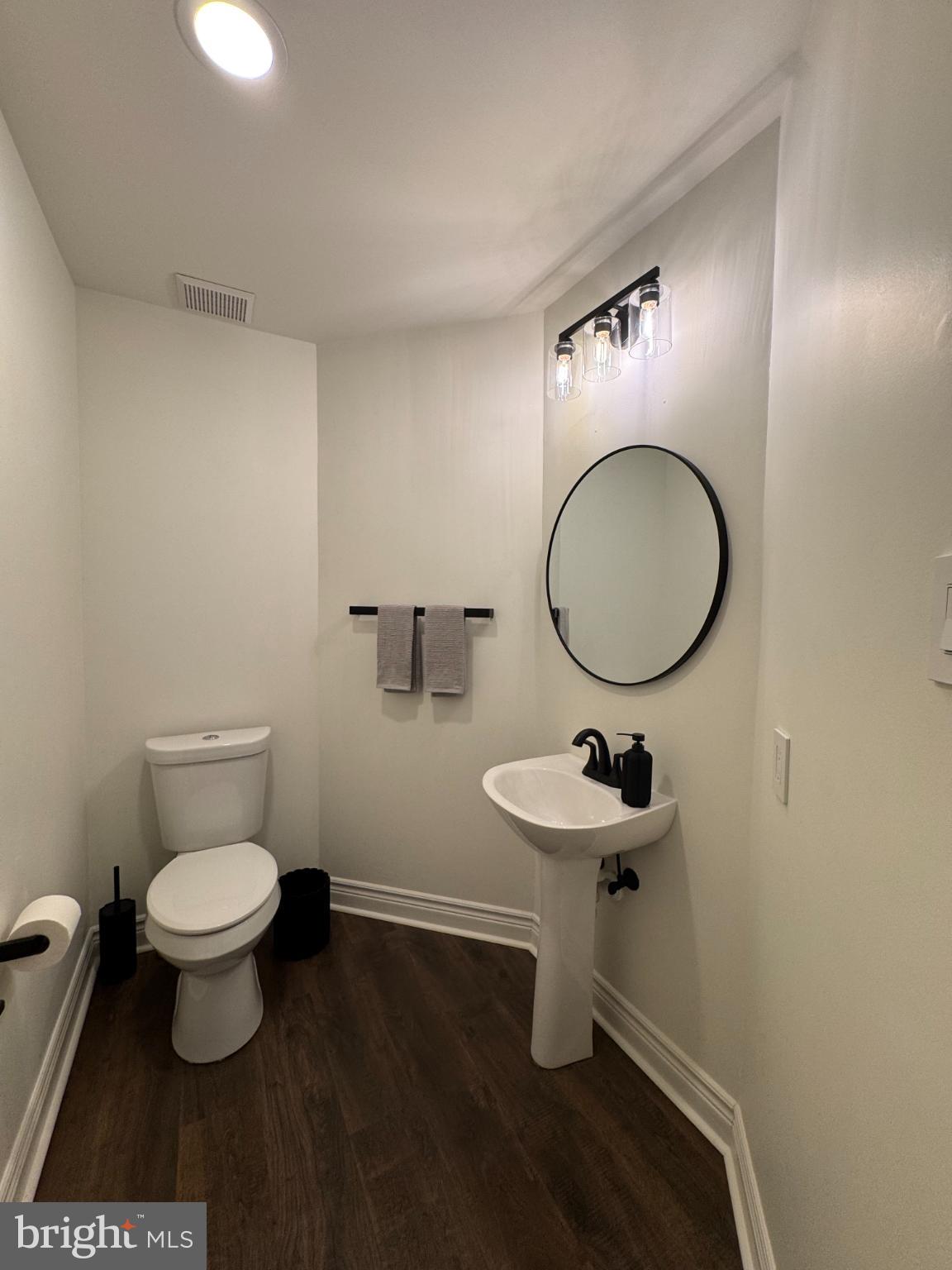 RIVER HILL - Residential